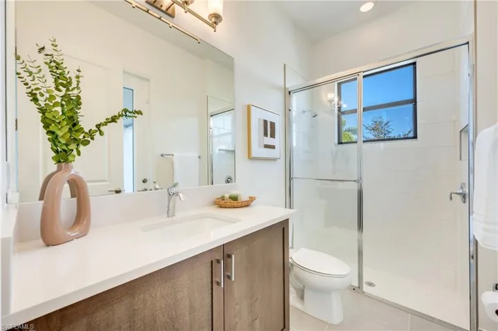 bathroom for ensuite bedrom