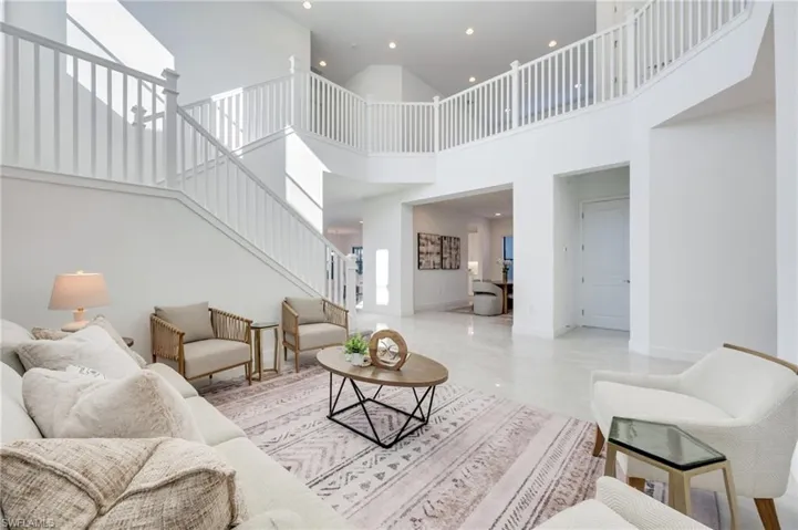 Fabulous, bright living room