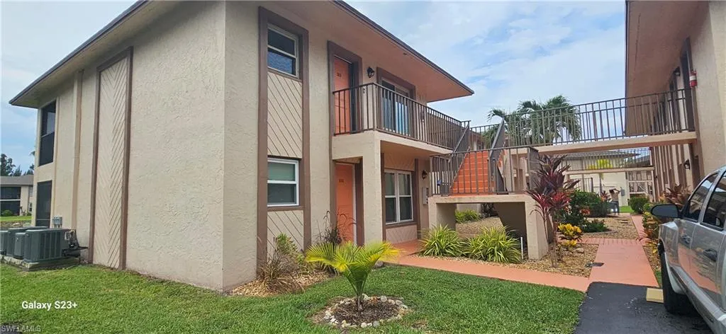 16881 Davis Rd 313, Fort Myers, Florida 33908