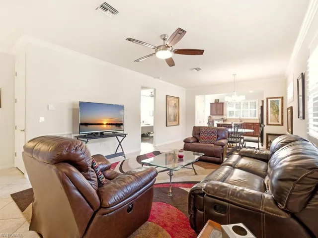 Spacous great room