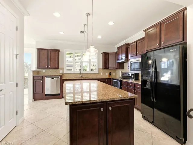 Kitchen with great layout