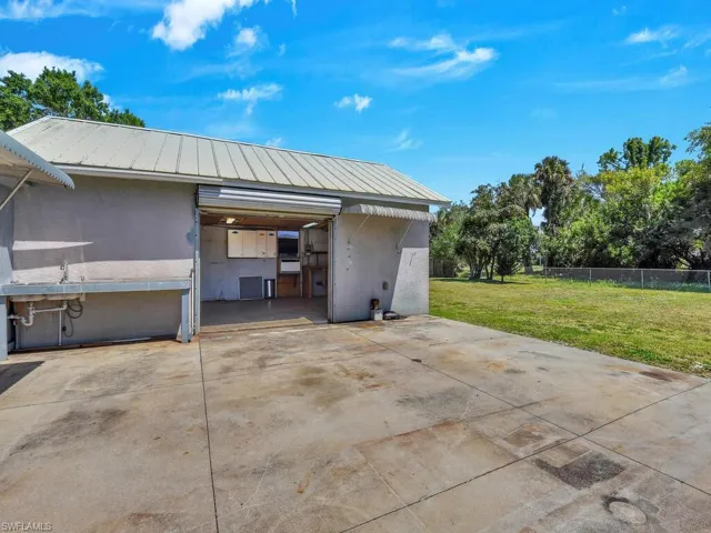 27  Greenwood  AVE, Lehigh Acres, FL 33936