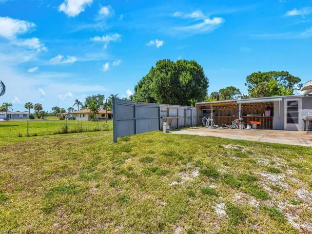 27  Greenwood  AVE, Lehigh Acres, FL 33936