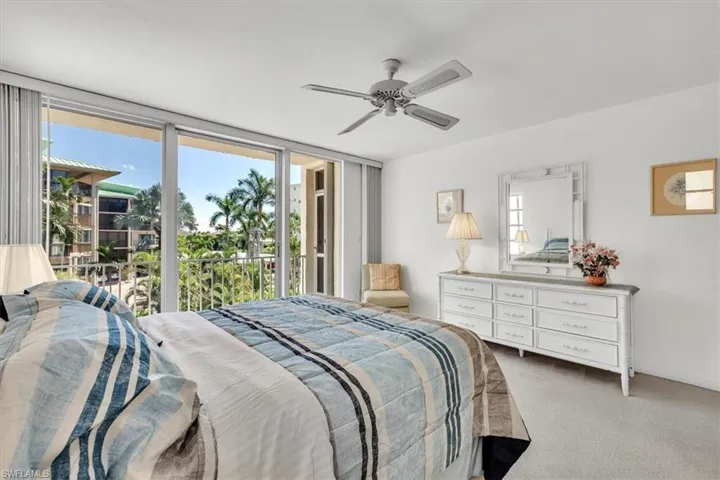 848 Collier Ct 304, Marco Island, Florida 34145