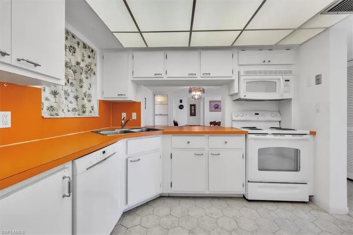 848 Collier Ct 304, Marco Island, Florida 34145