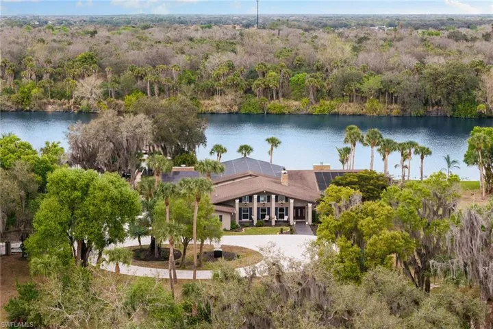 620 Fort Thompson Ave, Labelle, Florida 33935