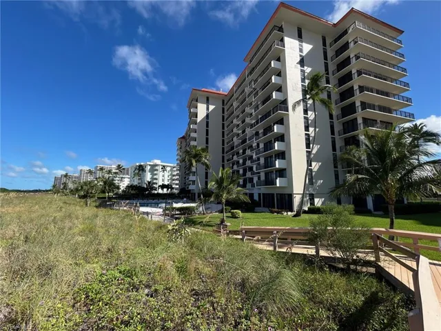 View of apartment building / complex