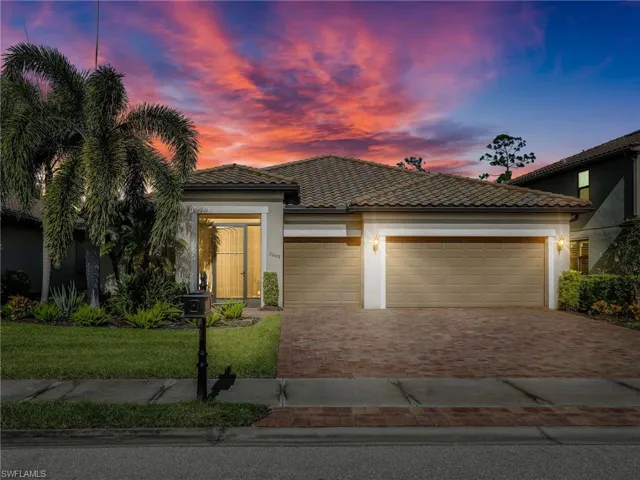 Gorgeous curb appeal