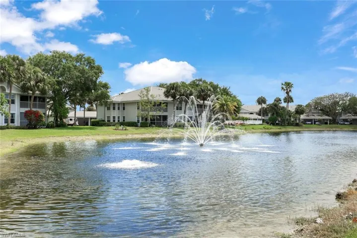 Lake & Fountain views.