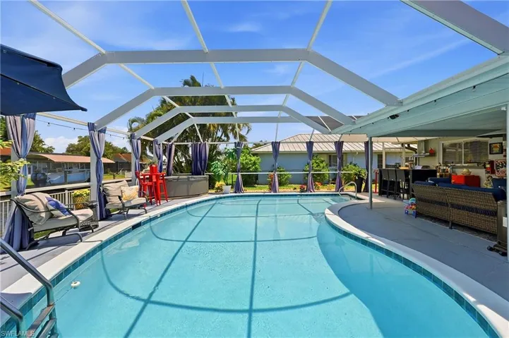 2 Person Hot Tub in the left Corner