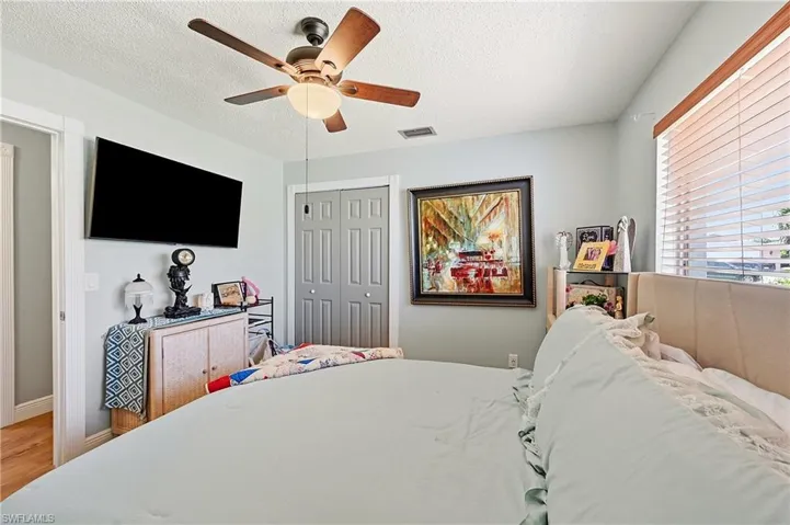 7219 Reymoor Dr, North Fort Myers, Florida 33917