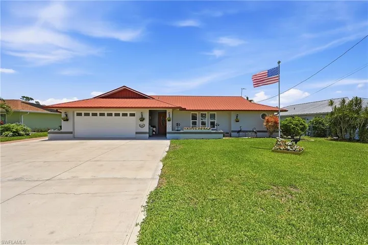 7219 Reymoor Dr, North Fort Myers, Florida 33917