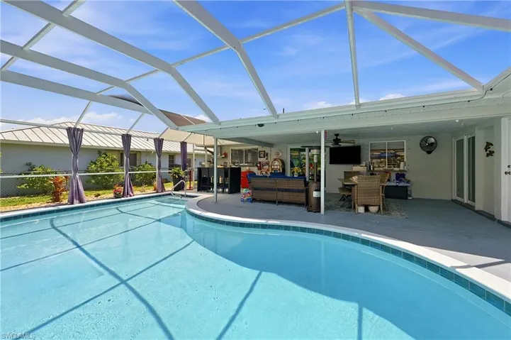 7219 Reymoor Dr, North Fort Myers, Florida 33917