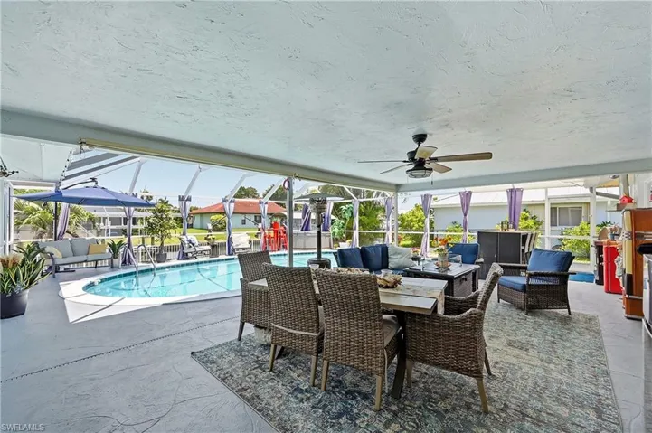 Large Lanai