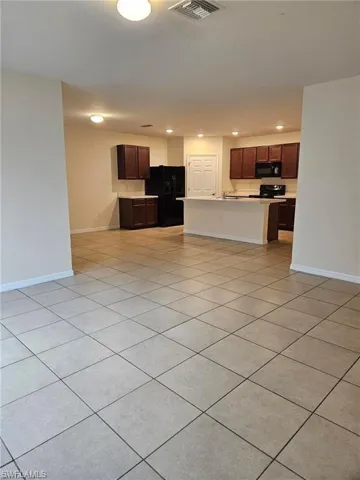 10517  Canal Brook  LN, Lehigh Acres, FL 33936