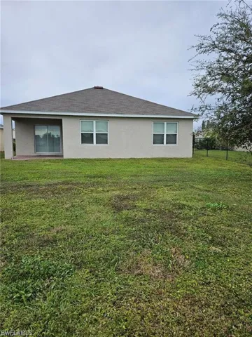 10517  Canal Brook  LN, Lehigh Acres, FL 33936