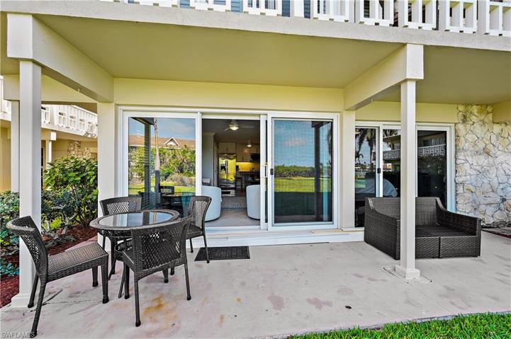 Private open-air Patio with River Views