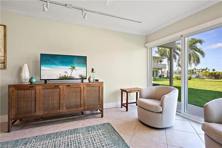 Beautifully Furnished with River Views