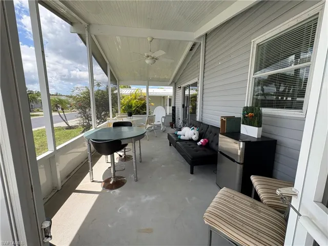 Extensive Lanai