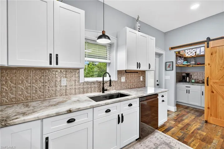 3824 Helms Ct, Fort Myers, Florida 33905