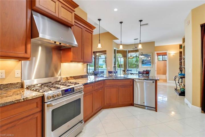 2613 SW 22nd PL, CAPE CORAL FL 33914