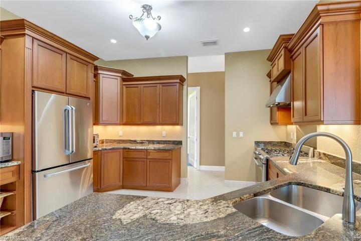 2613 SW 22nd PL, CAPE CORAL FL 33914
