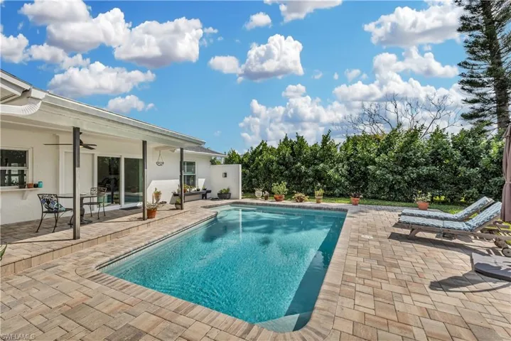 5541  Amoroso  DR, Fort Myers, FL 33919