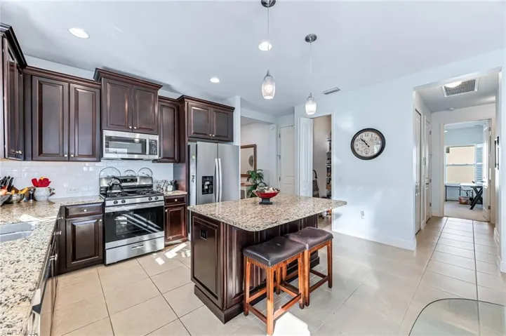 17807  Vaca  CT, Fort Myers, FL 33908