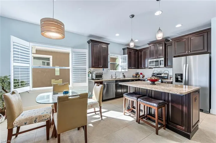 Eat in kitchen