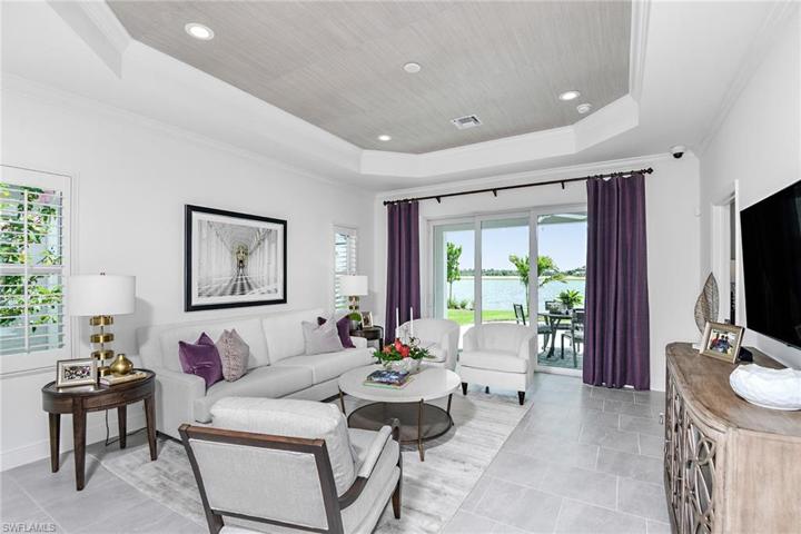 4572  Centaurus  CIR, Naples, FL 34120