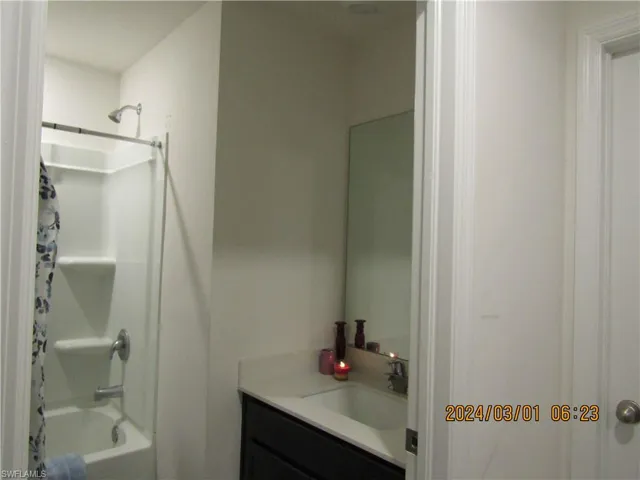 2nd Bathroom