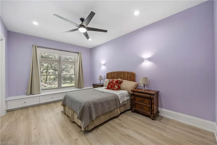 Rear bedroom with Queen bed and ensuite bathroom.