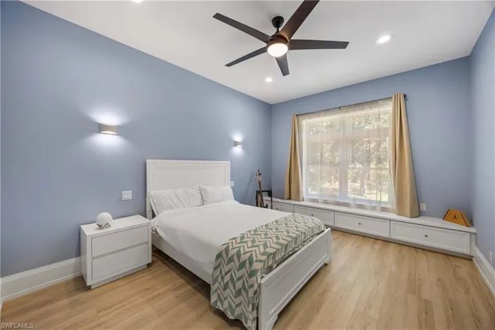 Middle bedroom with Queen bed and ensuite bathroom.
