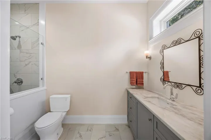 Front bedroom ensuite bathroom.