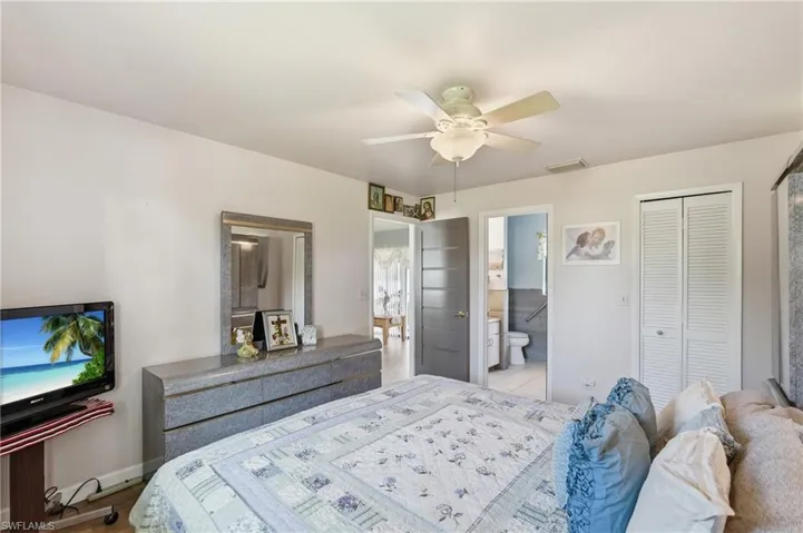 2501 SW 52nd  TER, Cape Coral, FL 33914