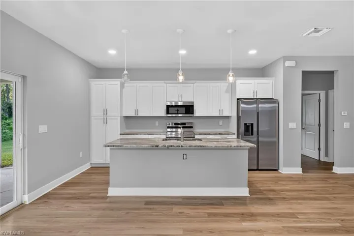 2010 Robert Ave, Alva, Florida 33920