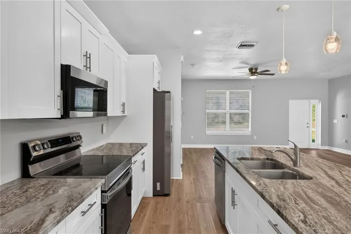 2010 Robert Ave, Alva, Florida 33920