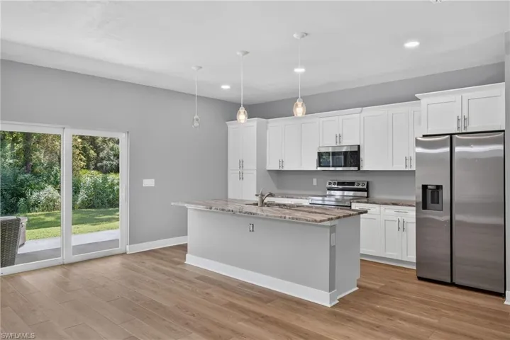 2010 Robert Ave, Alva, Florida 33920
