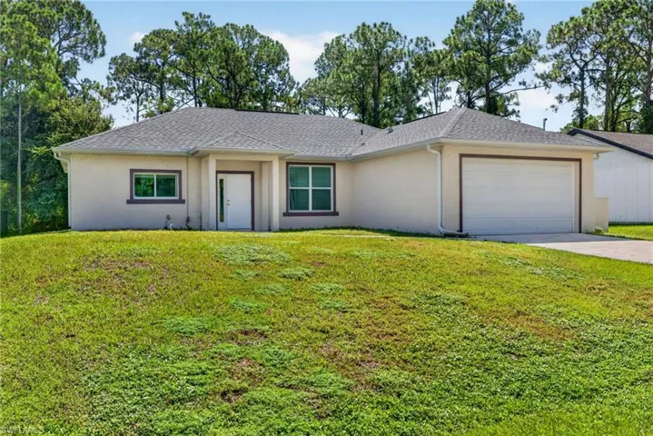 2010 Robert Ave, Alva, Florida 33920