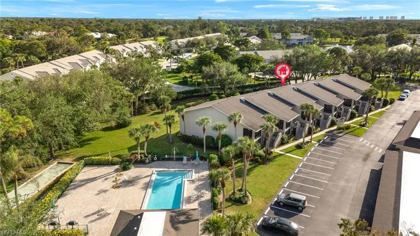 Birds eye view of property