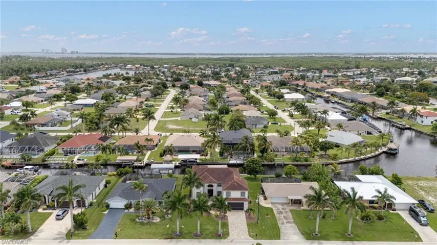 2021 Se 17th Pl, Cape Coral, Florida 33990