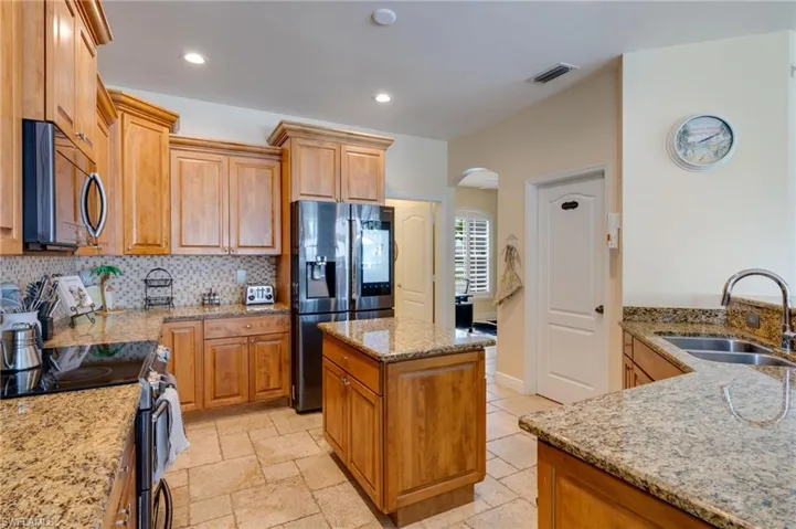 2021 Se 17th Pl, Cape Coral, Florida 33990