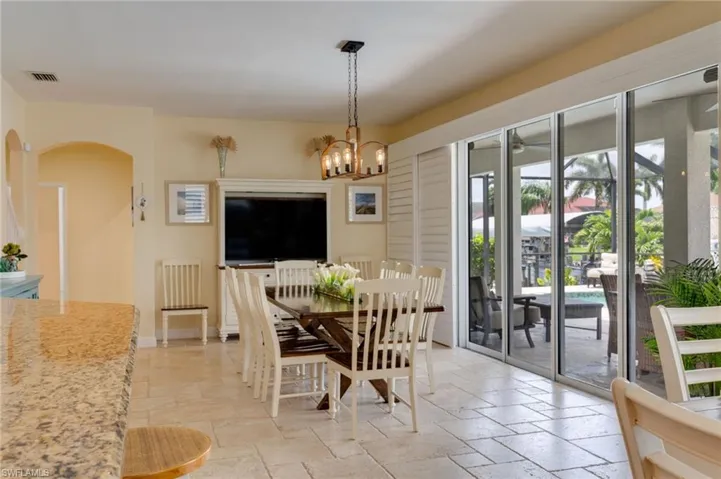 2021 Se 17th Pl, Cape Coral, Florida 33990