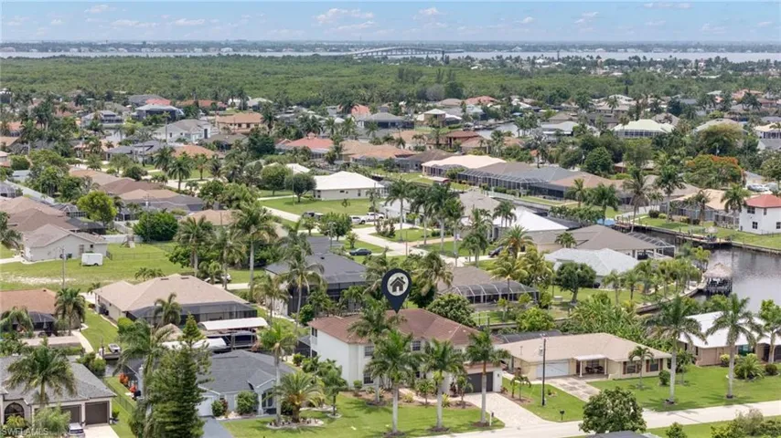 2021 Se 17th Pl, Cape Coral, Florida 33990