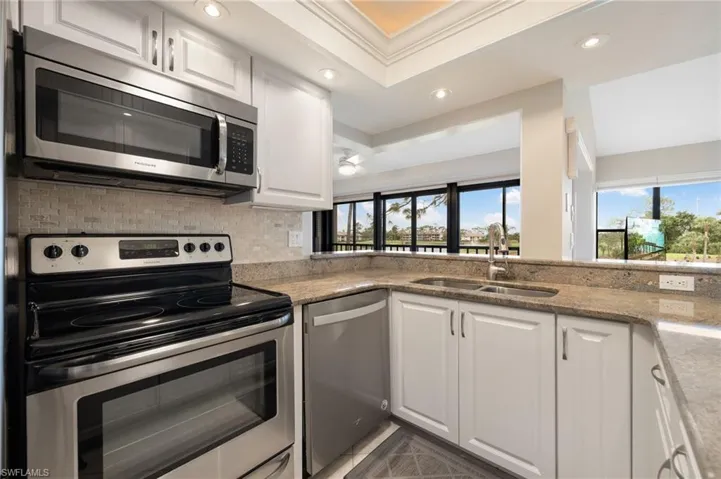 5865 Trailwinds Dr # 621, Fort Myers Fl 33907