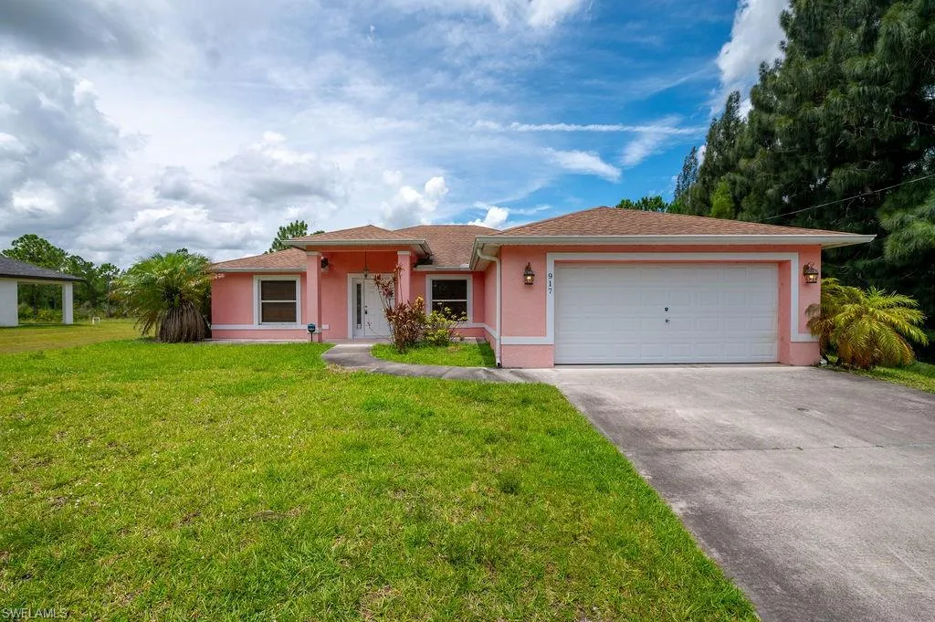 917 Oak AVE, Lehigh Acres, FL 33972,224091355