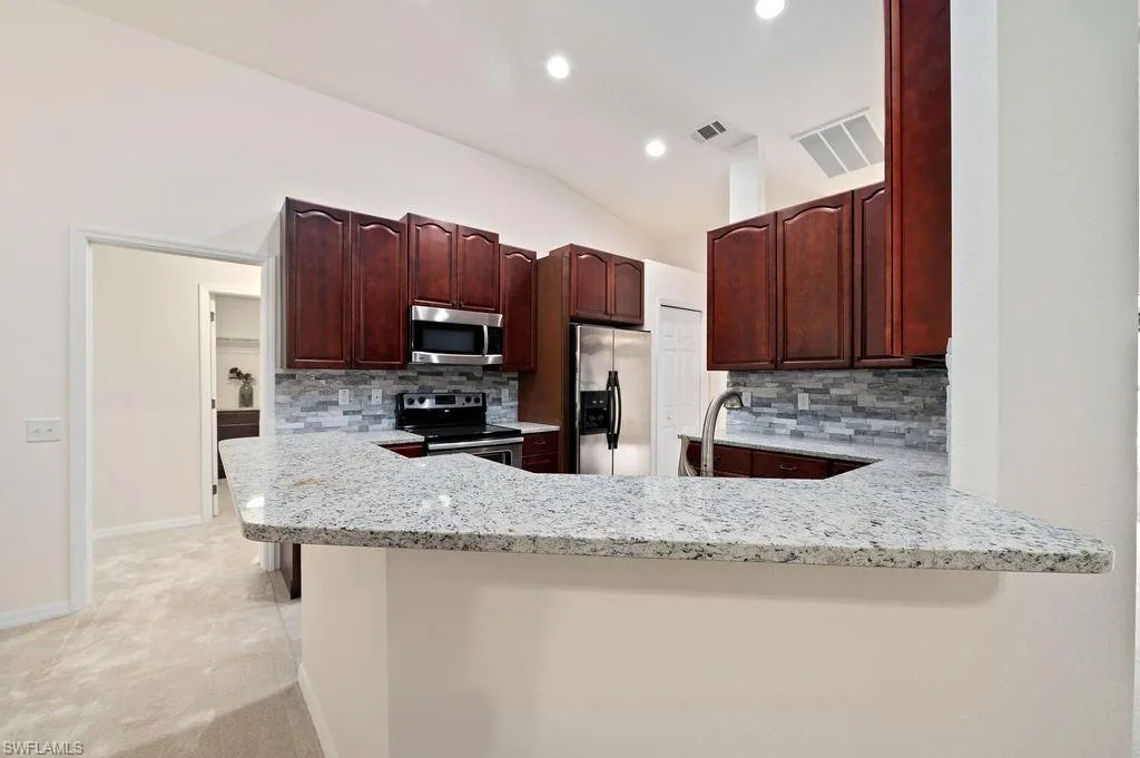 917 Oak AVE, Lehigh Acres, FL 33972,224091355