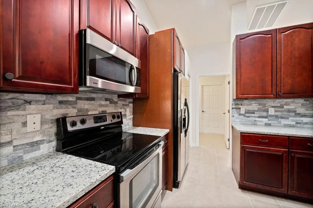 917 Oak AVE, Lehigh Acres, FL 33972,224091355