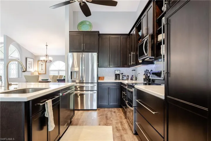 386  BELVILLE  BLVD, Naples, FL 34104