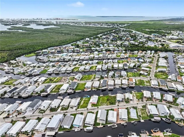 17781 Eglantine Ln, Fort Myers Beach, Florida 33931